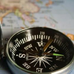 picture of a magnetic compass
