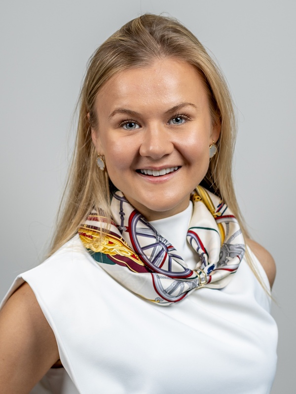  Friederike Hedley