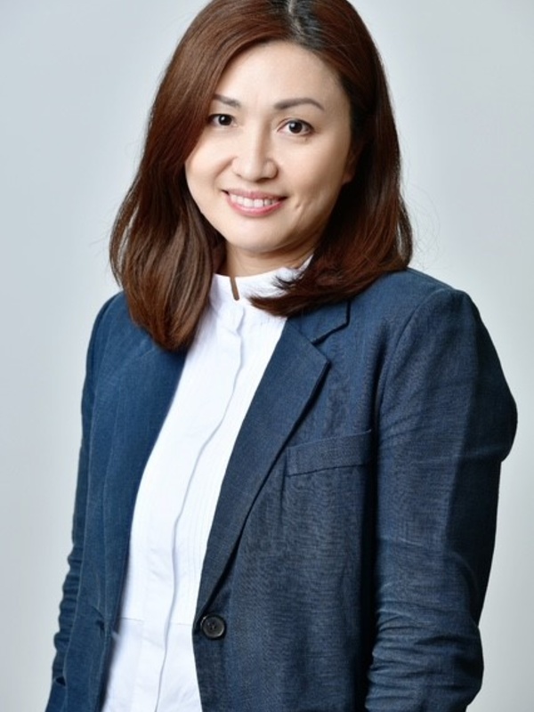  Agnes Ho