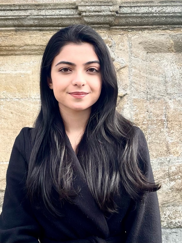  Zayna Mian